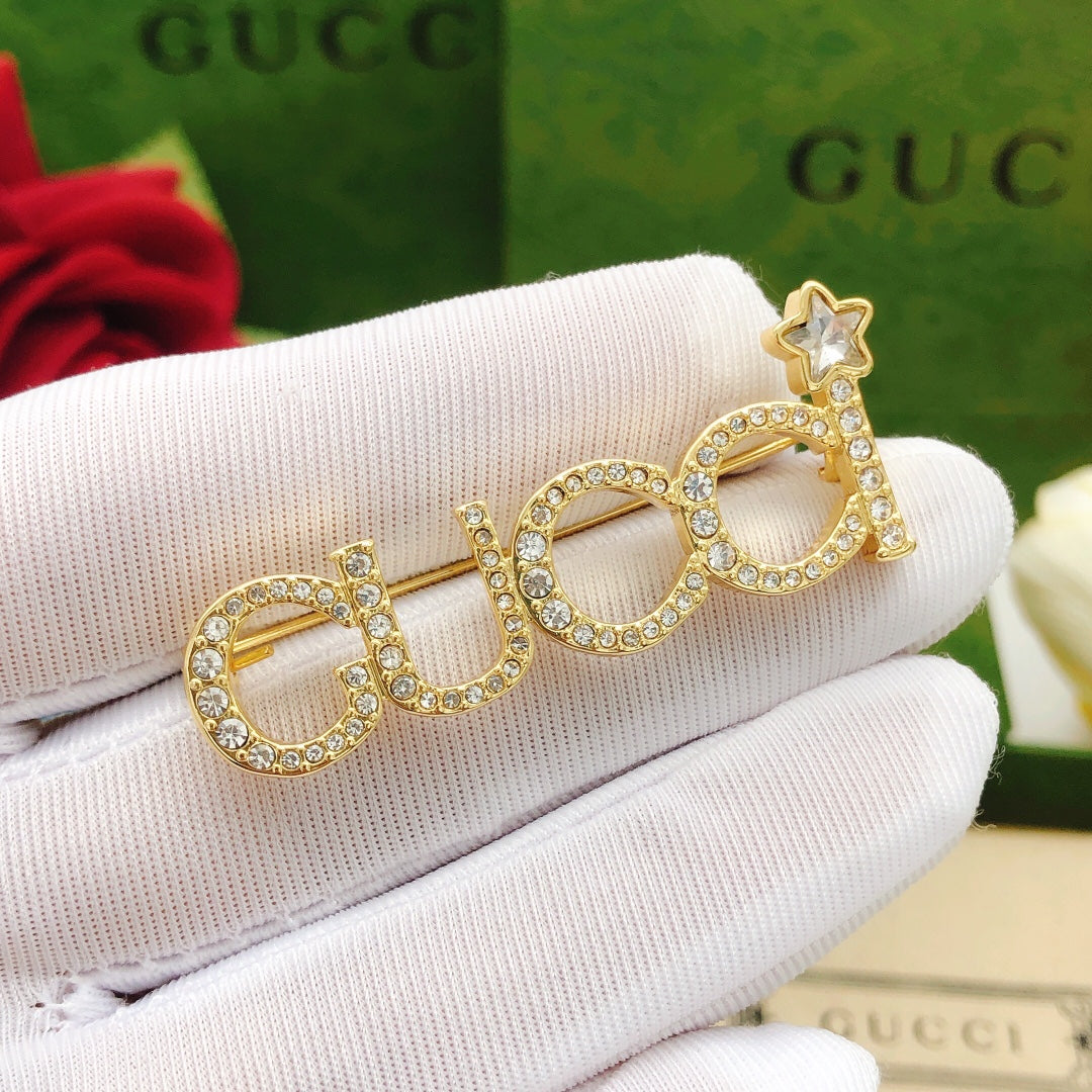 Gucci Double Diamonds 18K Gold Brooch