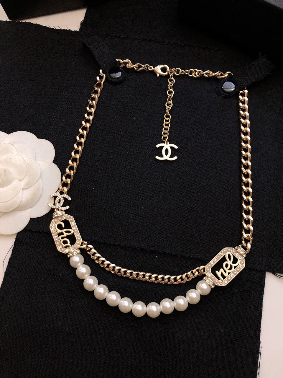 Chanel Diamonds 18K Gold Necklace