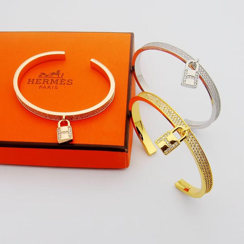 Hermes Kelly Clochette Diamond 18K Gold Bracelet
