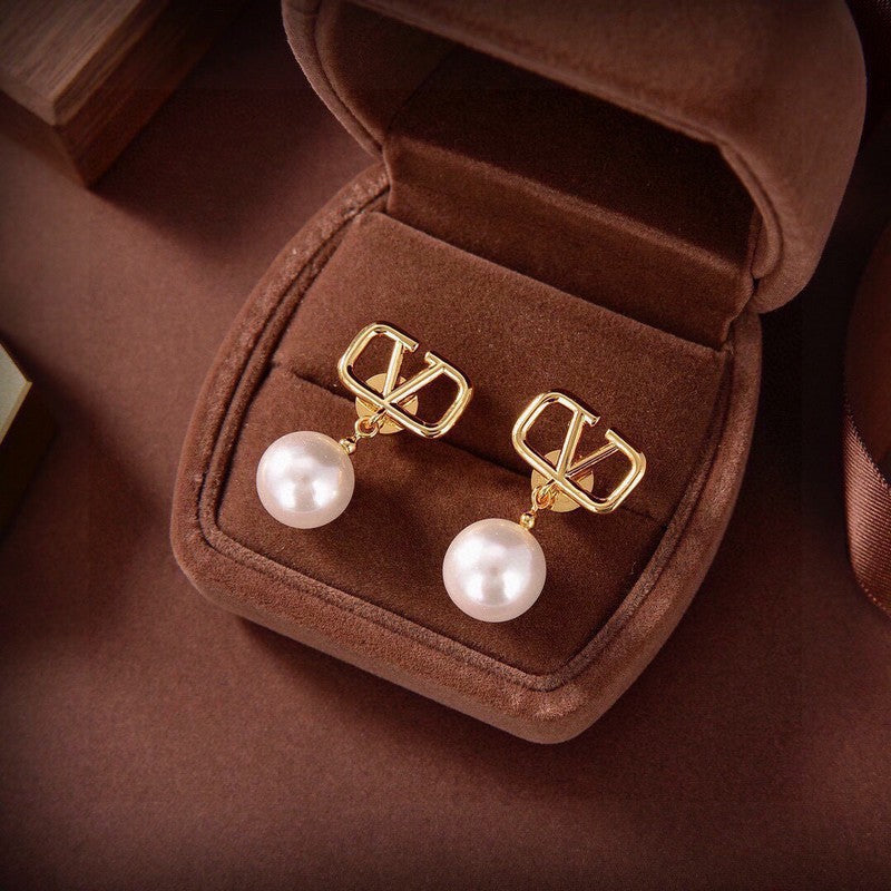 Valentino Pearl 18K Gold Earrings