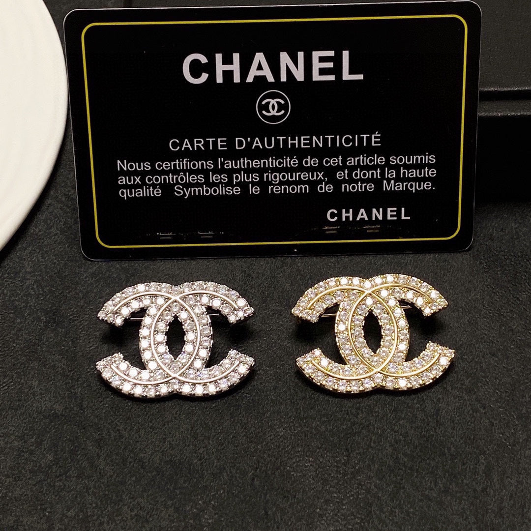 Chanel Diamonds Set Brooches 18K Gold Brooch