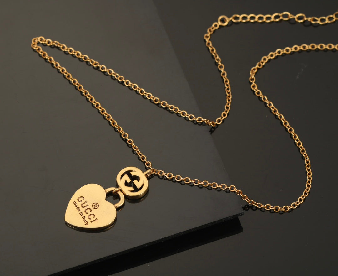 Gucci Double Heart Pendant 18K Gold Necklace