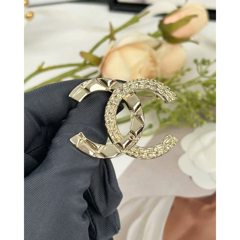 Chanel Gold 18K Gold Brooch