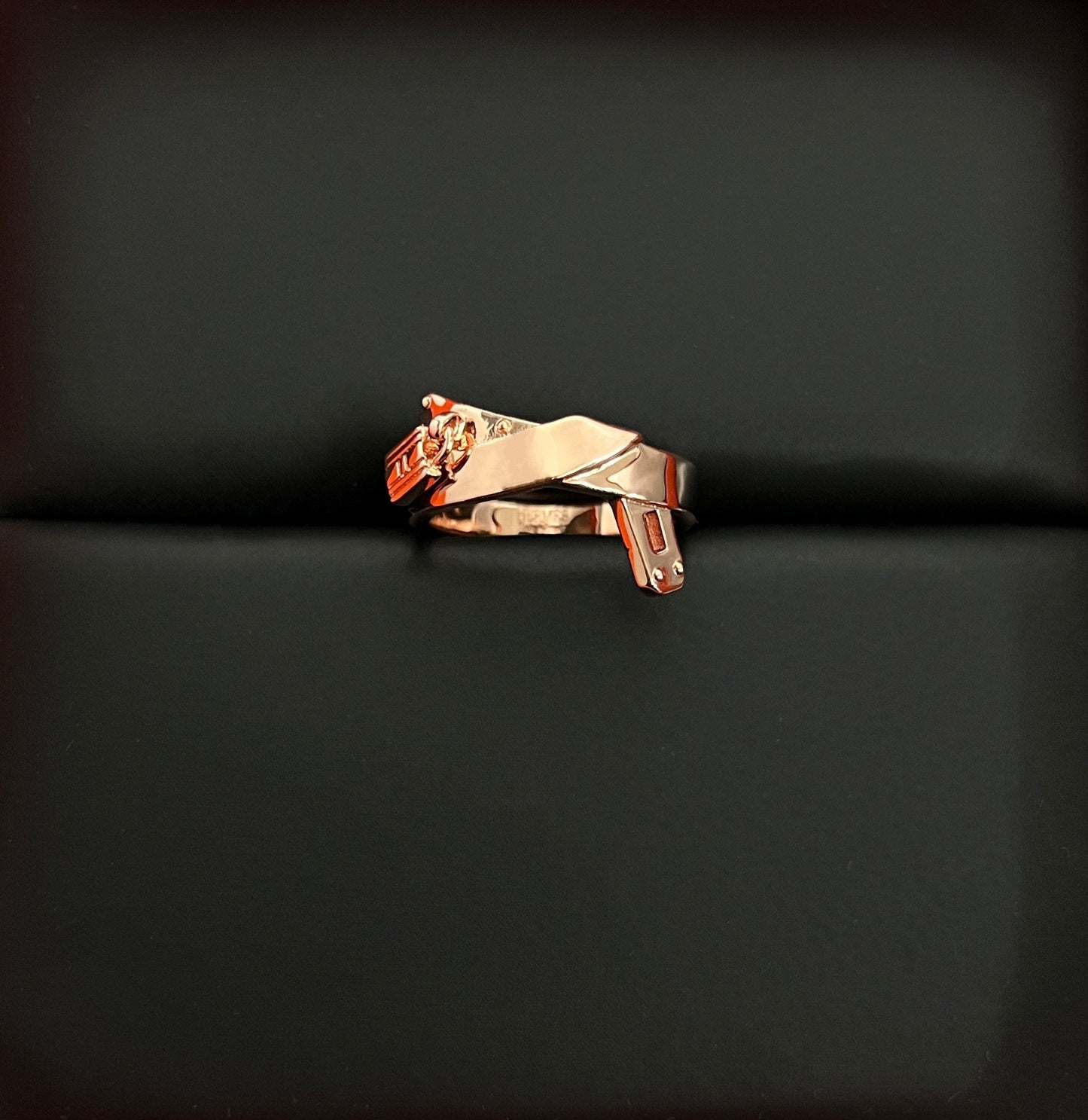 Hermes Kelly Gavroche 18K Gold Ring