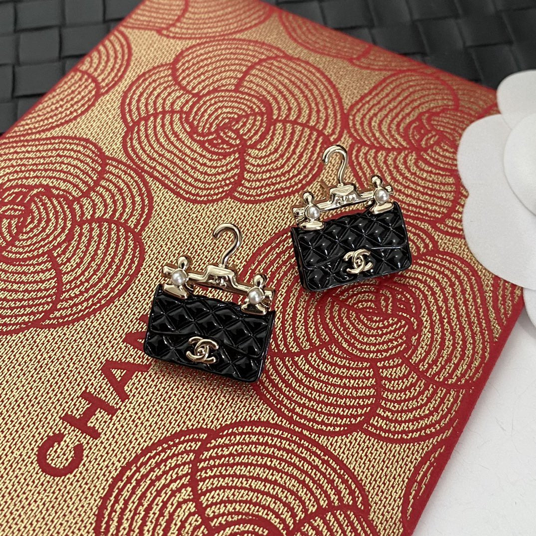 Chanel Classic Bag Pendant 18K Gold Earrings