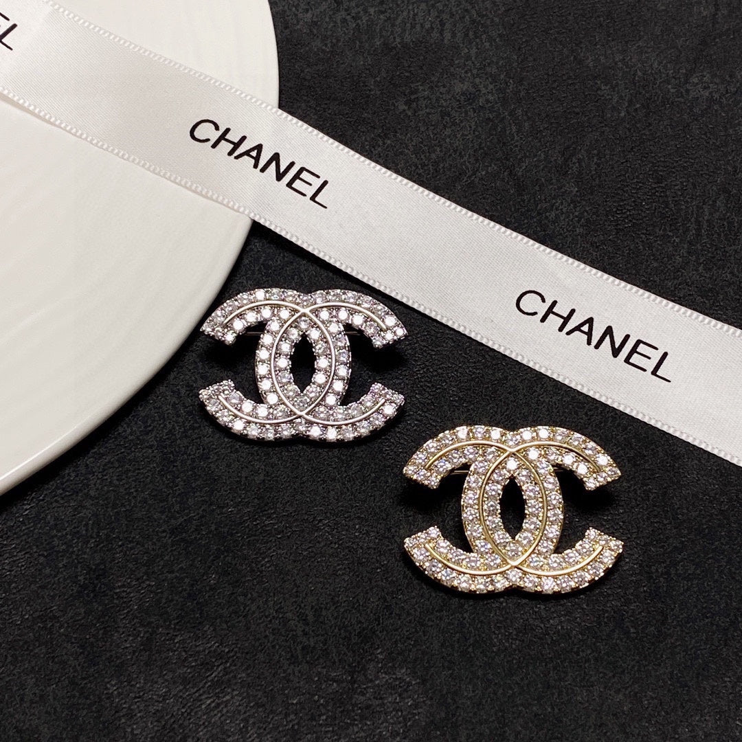Chanel Diamonds Set Brooches 18K Gold Brooch