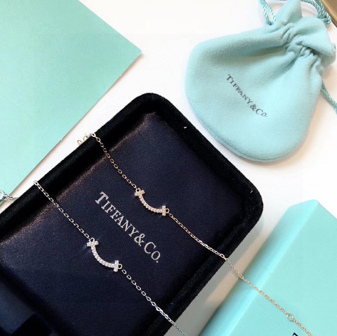 Tiffany Smile Diamond 18K Gold Bracelet