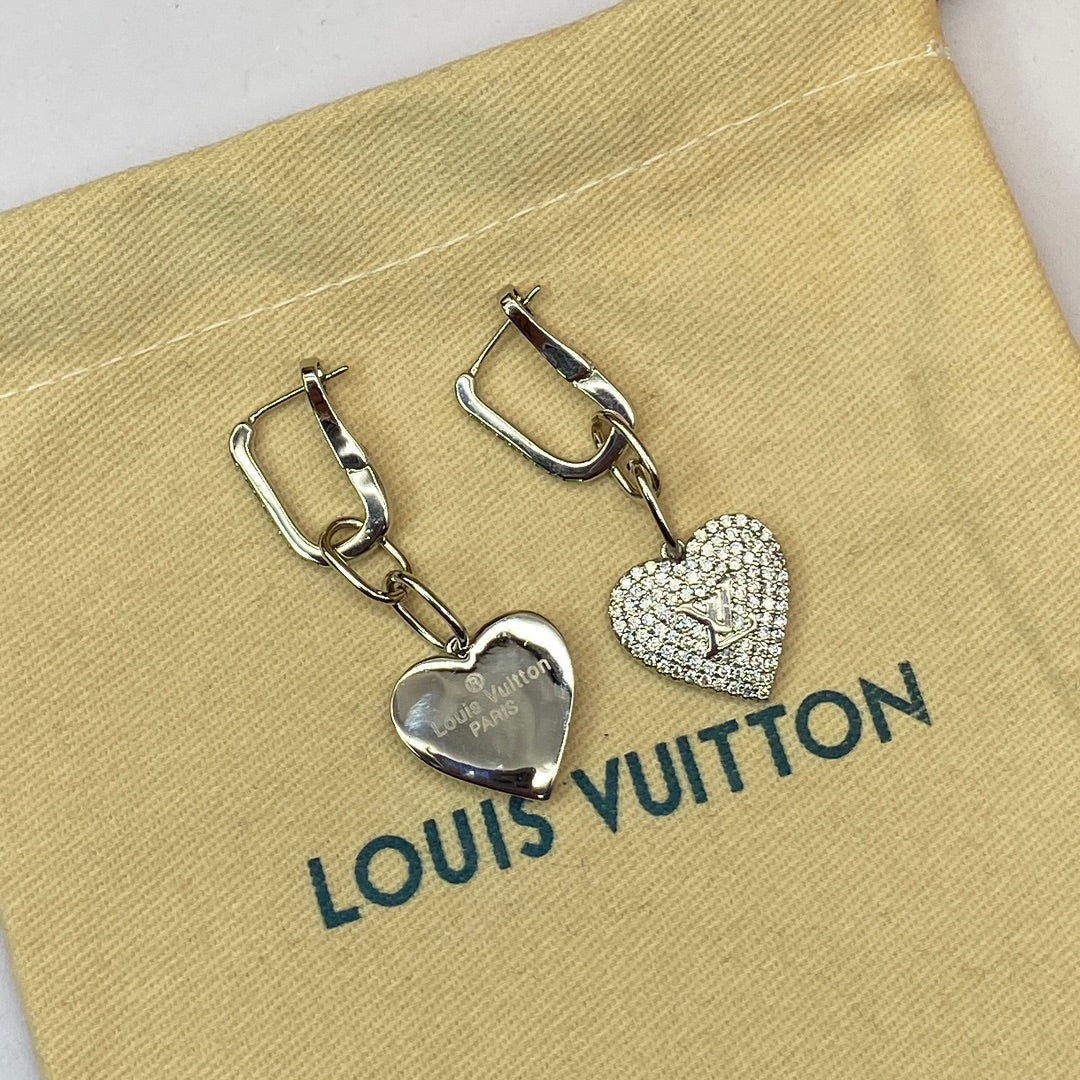 Louis Vuitton Diamond Heart 18K Gold Earrings