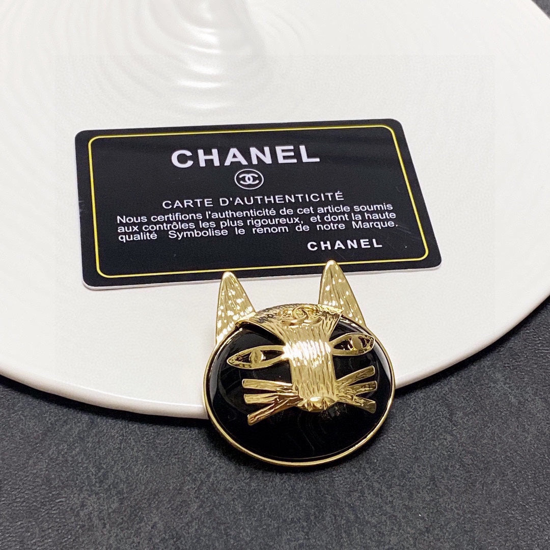 Chanel Cat 18K Gold Brooch