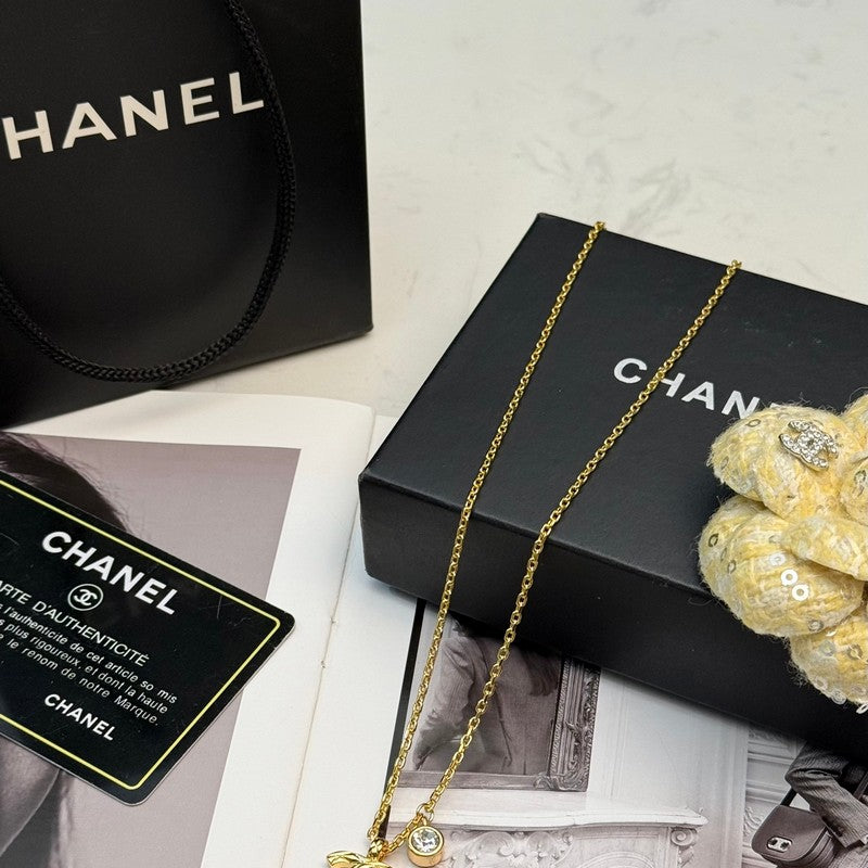 Chanel 26P Diamond Gold 18K Gold Necklace