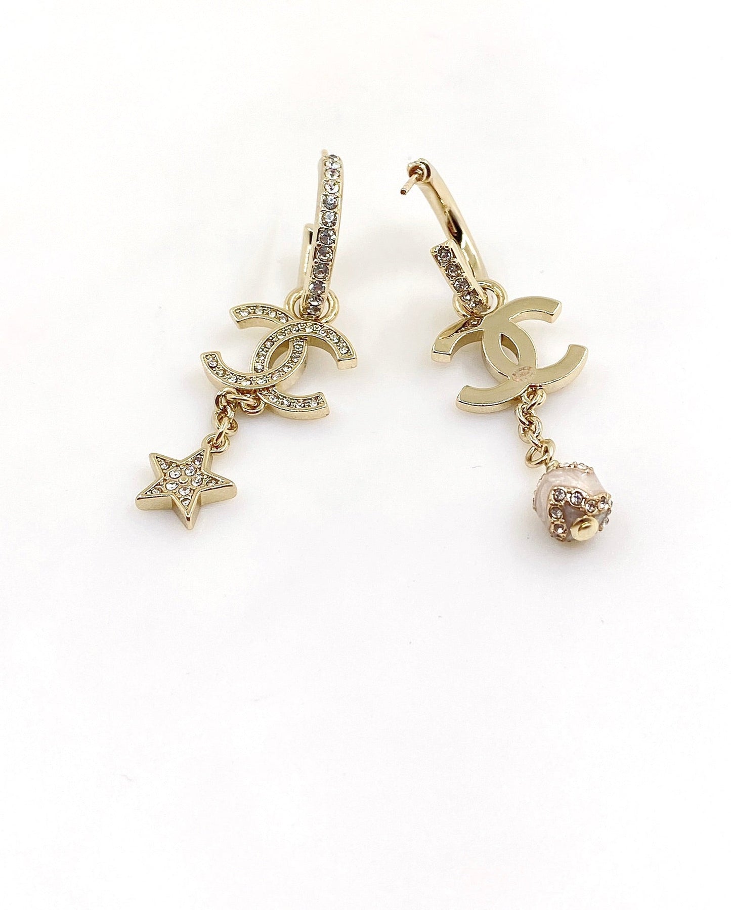 Chanel Star Pearls Pendant 18K Gold Earrings